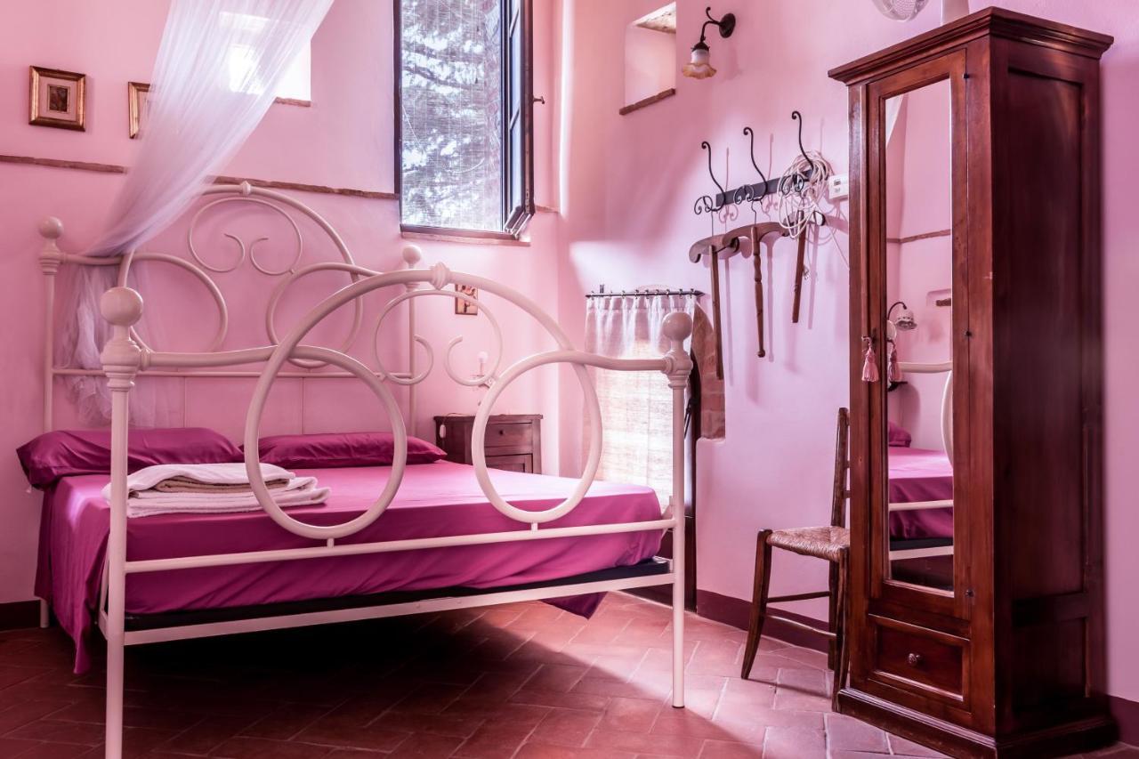 Gasthaus La Moiana San Quirico dʼOrcia Exterior foto